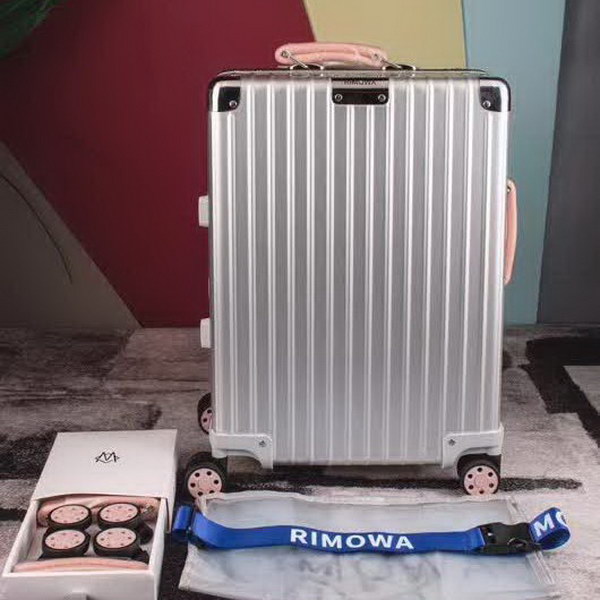 商品Alt模板：日默瓦/Rimowa 旅行箱，全​铝​镁‎合金，经典款​的新版‎本，彩色皮质把手，购买就送透明套，4个轮子，2个手把，绑带，想怎么换就怎么换，永远是街头机场最靓的你 - xtest